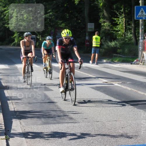 08.09.2024 - Stadtparktriathlon Zöllner http://msf.ph/oto/6991721 08.09.2024 10:27:28 Radfahren 182, 287, 304, 311, 321, 322, 332, 340, 357 meine-sportfotos.de