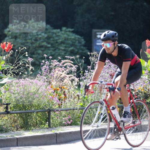 08.09.2024 - Stadtparktriathlon Zöllner http://msf.ph/oto/6991844 08.09.2024 11:37:29 Radfahren 574, 587, 704, 713 meine-sportfotos.de