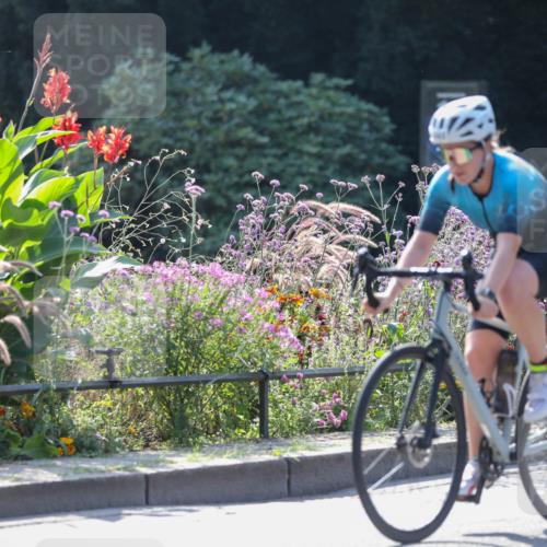 08.09.2024 - Stadtparktriathlon Zöllner http://msf.ph/oto/6991975 08.09.2024 11:38:09 Radfahren 645, 663, 694 meine-sportfotos.de