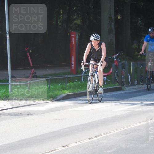 08.09.2024 - Stadtparktriathlon Zöllner http://msf.ph/oto/6991989 08.09.2024 10:28:11 Radfahren 183, 196, 285, 299, 307, 318, 349 meine-sportfotos.de