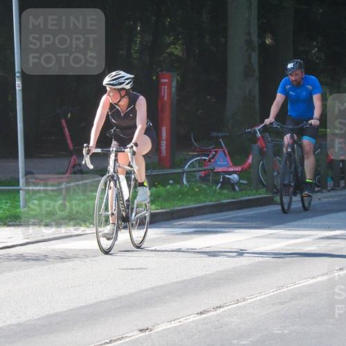 08.09.2024 - Stadtparktriathlon Zöllner http://msf.ph/oto/6991998 08.09.2024 10:28:11 Radfahren 183, 196, 285, 299, 307, 318, 349 meine-sportfotos.de