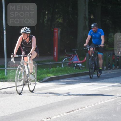 08.09.2024 - Stadtparktriathlon Zöllner http://msf.ph/oto/6992001 08.09.2024 10:28:11 Radfahren 183, 196, 285, 299, 307, 318, 349 meine-sportfotos.de