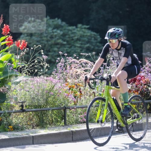 08.09.2024 - Stadtparktriathlon Zöllner http://msf.ph/oto/6992028 08.09.2024 11:38:46 Radfahren 588, 667, 710 meine-sportfotos.de