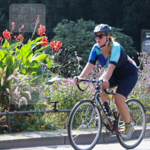 08.09.2024 - Stadtparktriathlon Zöllner http://msf.ph/oto/6992057 08.09.2024 11:39:02 Radfahren 605, 621, 636, 648, 668, 676, 706, 715 meine-sportfotos.de