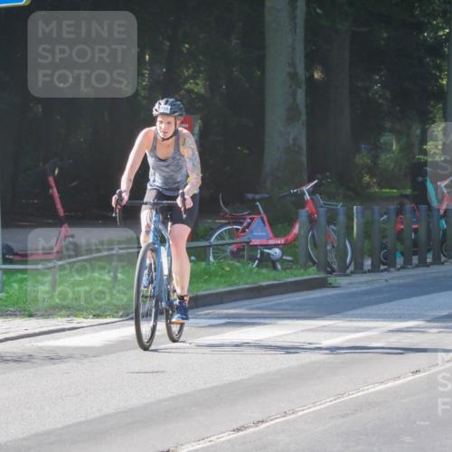 08.09.2024 - Stadtparktriathlon Zöllner http://msf.ph/oto/6992071 08.09.2024 10:28:28 Radfahren 246, 305, 310, 348 meine-sportfotos.de