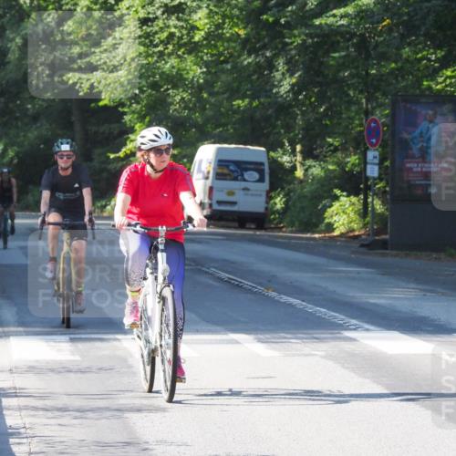 08.09.2024 - Stadtparktriathlon Zöllner http://msf.ph/oto/6992105 08.09.2024 10:28:41 Radfahren 227, 233, 264, 363 meine-sportfotos.de