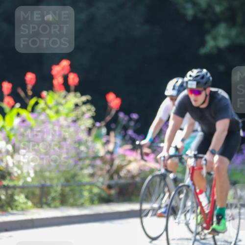08.09.2024 - Stadtparktriathlon Zöllner http://msf.ph/oto/6992166 08.09.2024 11:40:13 Radfahren 571, 573, 684, 688, 691, 692, 693, 697, 708, 719 meine-sportfotos.de
