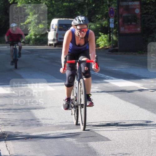 08.09.2024 - Stadtparktriathlon Zöllner http://msf.ph/oto/6992167 08.09.2024 10:28:50 Radfahren 191, 264, 274, 363 meine-sportfotos.de