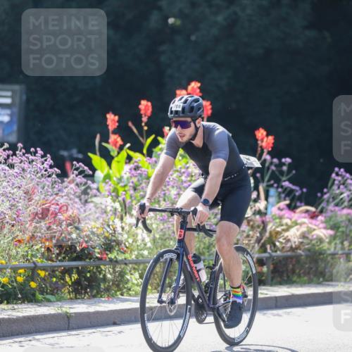 08.09.2024 - Stadtparktriathlon Zöllner http://msf.ph/oto/6992210 08.09.2024 11:40:20 Radfahren 573, 576, 684, 697, 708, 719, 731 meine-sportfotos.de
