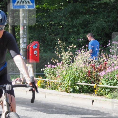 08.09.2024 - Stadtparktriathlon Zöllner http://msf.ph/oto/6992236 08.09.2024 10:29:01 Radfahren 282, 352, 1937 meine-sportfotos.de