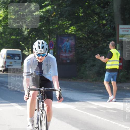 08.09.2024 - Stadtparktriathlon Zöllner http://msf.ph/oto/6992276 08.09.2024 10:29:11 Radfahren 293, 352, 1937 meine-sportfotos.de