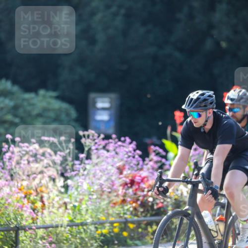 08.09.2024 - Stadtparktriathlon Zöllner http://msf.ph/oto/6992296 08.09.2024 11:43:52 Radfahren 644, 681, 689, 701, 702, 736 meine-sportfotos.de