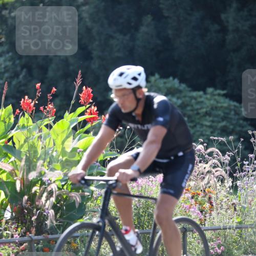 08.09.2024 - Stadtparktriathlon Zöllner http://msf.ph/oto/6992304 08.09.2024 11:43:54 Radfahren 681, 689, 701, 702, 744 meine-sportfotos.de