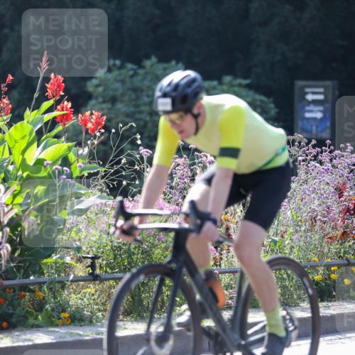 08.09.2024 - Stadtparktriathlon Zöllner http://msf.ph/oto/6992310 08.09.2024 11:43:59 Radfahren 597, 689, 739, 744 meine-sportfotos.de