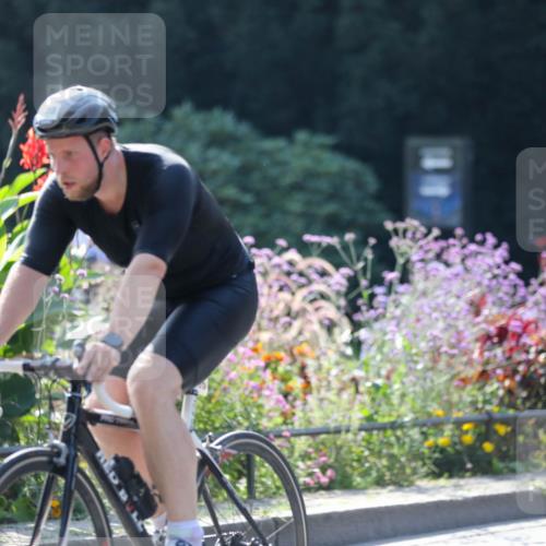 08.09.2024 - Stadtparktriathlon Zöllner http://msf.ph/oto/6992318 08.09.2024 11:44:11 Radfahren 597, 687, 717, 739 meine-sportfotos.de