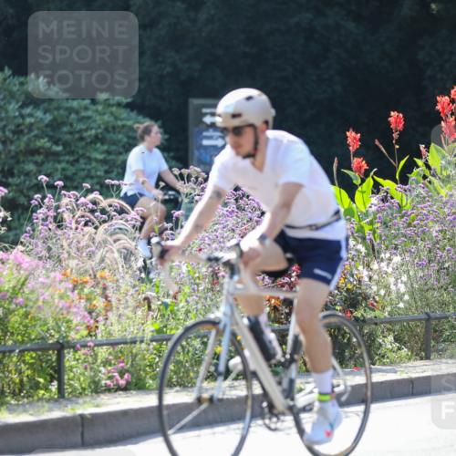 08.09.2024 - Stadtparktriathlon Zöllner http://msf.ph/oto/6992326 08.09.2024 11:44:12 Radfahren 597, 687, 717, 739 meine-sportfotos.de