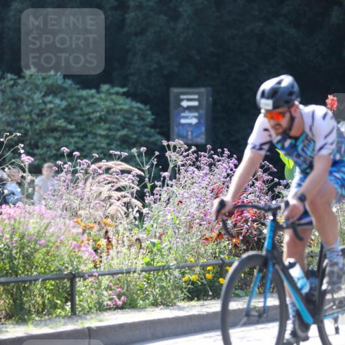 08.09.2024 - Stadtparktriathlon Zöllner http://msf.ph/oto/6992364 08.09.2024 11:45:05 Radfahren 570, 574, 602, 620, 658, 679, 694, 747 meine-sportfotos.de