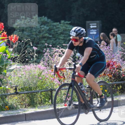 08.09.2024 - Stadtparktriathlon Zöllner http://msf.ph/oto/6992430 08.09.2024 11:46:01 Radfahren 563, 645, 668, 674, 676, 720 meine-sportfotos.de