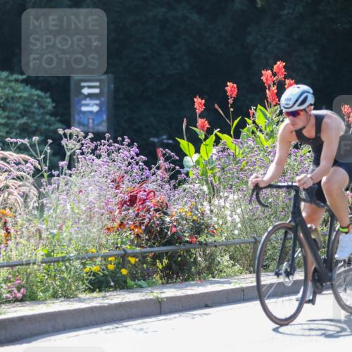 08.09.2024 - Stadtparktriathlon Zöllner http://msf.ph/oto/6992438 08.09.2024 11:46:06 Radfahren 616, 645, 668, 674, 720, 728 meine-sportfotos.de
