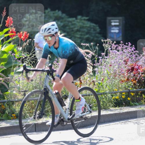 08.09.2024 - Stadtparktriathlon Zöllner http://msf.ph/oto/6992448 08.09.2024 11:46:12 Radfahren 610, 616, 645, 671, 715, 720, 728 meine-sportfotos.de