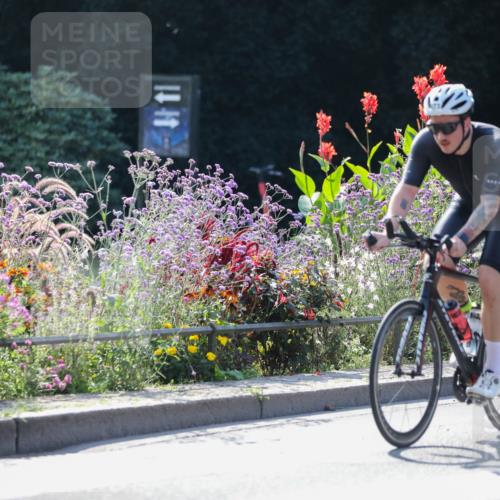 08.09.2024 - Stadtparktriathlon Zöllner http://msf.ph/oto/6992524 08.09.2024 11:46:51 Radfahren 590, 636, 642, 649, 673, 684, 706 meine-sportfotos.de
