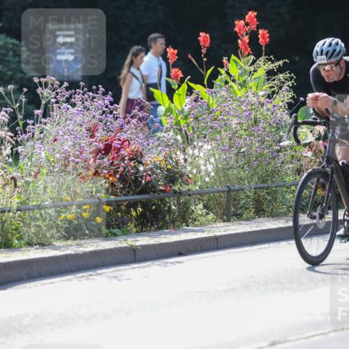 08.09.2024 - Stadtparktriathlon Zöllner http://msf.ph/oto/6992538 08.09.2024 11:46:57 Radfahren 571, 590, 642, 649, 657, 665, 684, 685, 731 meine-sportfotos.de
