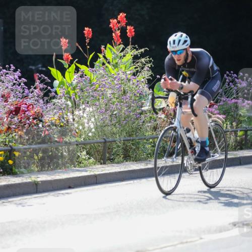 08.09.2024 - Stadtparktriathlon Zöllner http://msf.ph/oto/6992574 08.09.2024 11:47:04 Radfahren 571, 588, 590, 598, 657, 665, 685, 731 meine-sportfotos.de