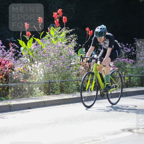 08.09.2024 - Stadtparktriathlon Zöllner http://msf.ph/oto/6992595 08.09.2024 11:47:10 Radfahren 588, 593, 598, 655, 657, 716, 732 meine-sportfotos.de