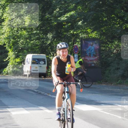 08.09.2024 - Stadtparktriathlon Zöllner http://msf.ph/oto/6992702 08.09.2024 10:34:44 Radfahren 355 meine-sportfotos.de