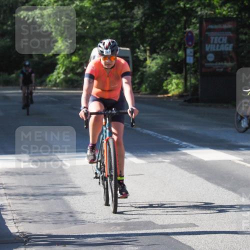 08.09.2024 - Stadtparktriathlon Zöllner http://msf.ph/oto/6992752 08.09.2024 10:34:57 Radfahren 284, 311, 321, 322, 347 meine-sportfotos.de