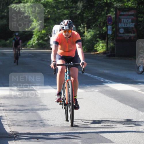 08.09.2024 - Stadtparktriathlon Zöllner http://msf.ph/oto/6992758 08.09.2024 10:34:57 Radfahren 284, 311, 321, 322, 347 meine-sportfotos.de