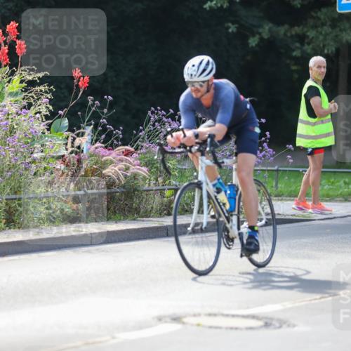 08.09.2024 - Stadtparktriathlon Zöllner http://msf.ph/oto/6992813 08.09.2024 11:49:18 Radfahren 573, 580, 595, 700, 725, 734, 742 meine-sportfotos.de
