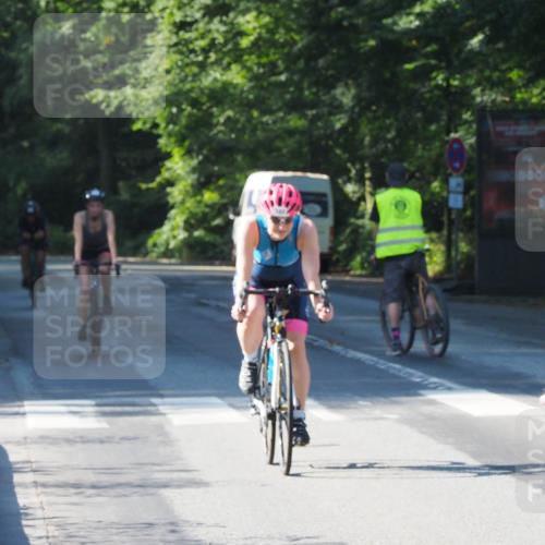 08.09.2024 - Stadtparktriathlon Zöllner http://msf.ph/oto/6992816 08.09.2024 10:35:14 Radfahren 287, 313, 323, 332, 340, 386 meine-sportfotos.de