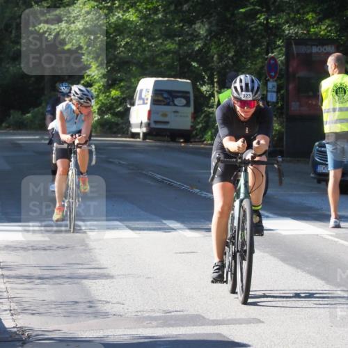 08.09.2024 - Stadtparktriathlon Zöllner http://msf.ph/oto/6992841 08.09.2024 10:35:19 Radfahren 287, 323, 332, 340, 386 meine-sportfotos.de