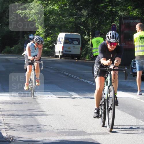 08.09.2024 - Stadtparktriathlon Zöllner http://msf.ph/oto/6992842 08.09.2024 10:35:20 Radfahren 287, 323, 332, 340, 386 meine-sportfotos.de