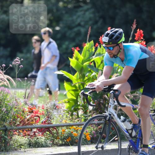 08.09.2024 - Stadtparktriathlon Zöllner http://msf.ph/oto/6992861 08.09.2024 11:49:44 Radfahren 722 meine-sportfotos.de