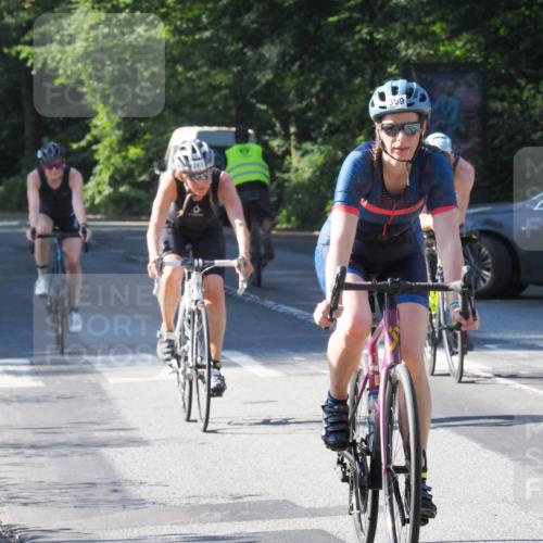 08.09.2024 - Stadtparktriathlon Zöllner http://msf.ph/oto/6992907 08.09.2024 10:35:37 Radfahren 229, 283, 308, 312, 341, 357, 359, 364, 391 meine-sportfotos.de