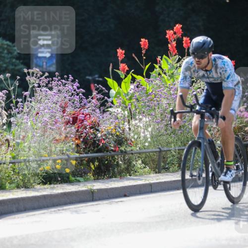 08.09.2024 - Stadtparktriathlon Zöllner http://msf.ph/oto/6993049 08.09.2024 11:51:38 Radfahren 581, 583, 614, 643, 680, 695, 704, 705, 736, 744 meine-sportfotos.de