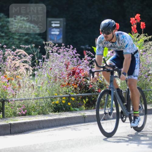 08.09.2024 - Stadtparktriathlon Zöllner http://msf.ph/oto/6993055 08.09.2024 11:51:39 Radfahren 583, 609, 614, 643, 680, 695, 704, 705, 736, 744 meine-sportfotos.de