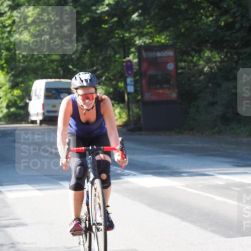 08.09.2024 - Stadtparktriathlon Zöllner http://msf.ph/oto/6993210 08.09.2024 10:36:54 Radfahren 264, 305, 363, 398, 407, 451 meine-sportfotos.de