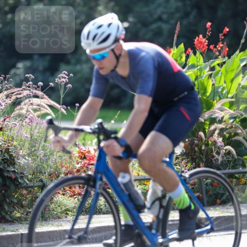 08.09.2024 - Stadtparktriathlon Zöllner http://msf.ph/oto/6993231 08.09.2024 11:52:43 Radfahren 577, 620, 660, 667, 710 meine-sportfotos.de