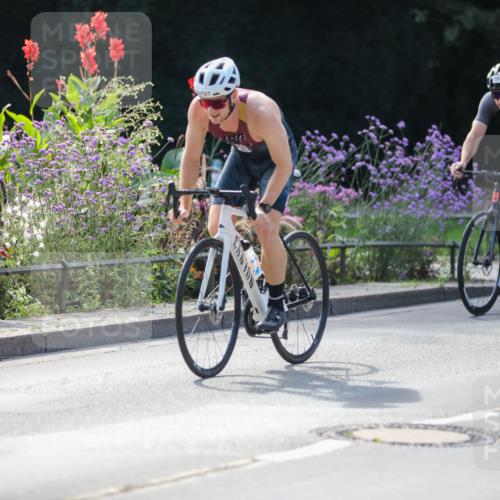08.09.2024 - Stadtparktriathlon Zöllner http://msf.ph/oto/6993328 08.09.2024 11:53:21 Radfahren 587, 674, 685, 697, 708 meine-sportfotos.de