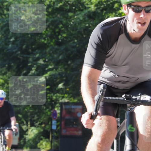 08.09.2024 - Stadtparktriathlon Zöllner http://msf.ph/oto/6993329 08.09.2024 10:38:03 Radfahren 273, 396, 452, 455 meine-sportfotos.de