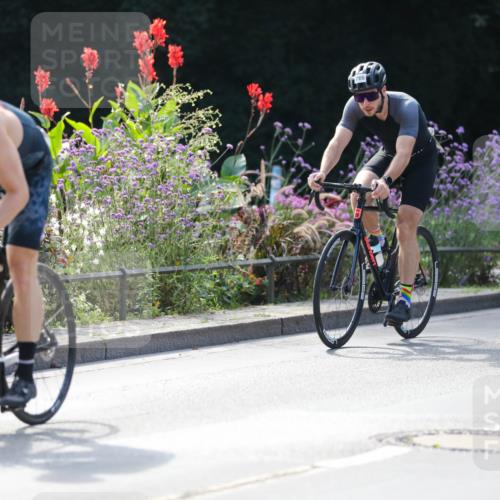 08.09.2024 - Stadtparktriathlon Zöllner http://msf.ph/oto/6993345 08.09.2024 11:53:21 Radfahren 587, 674, 685, 697, 708 meine-sportfotos.de