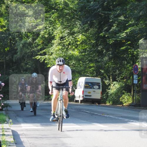 08.09.2024 - Stadtparktriathlon Zöllner http://msf.ph/oto/6993375 08.09.2024 10:38:20 Radfahren 382, 428, 1936 meine-sportfotos.de