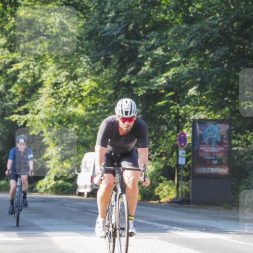 08.09.2024 - Stadtparktriathlon Zöllner http://msf.ph/oto/6993403 08.09.2024 10:38:23 Radfahren 382, 428, 1936 meine-sportfotos.de