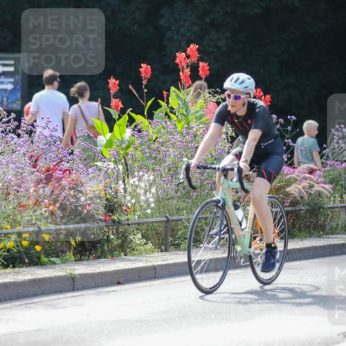 08.09.2024 - Stadtparktriathlon Zöllner http://msf.ph/oto/6993409 08.09.2024 11:53:48 Radfahren 646, 653, 673, 720, 721 meine-sportfotos.de