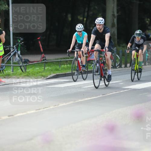 08.09.2024 - Stadtparktriathlon Zöllner http://msf.ph/oto/6993503 08.09.2024 11:55:12 Radfahren 588, 590, 596, 626, 658, 683, 807 meine-sportfotos.de