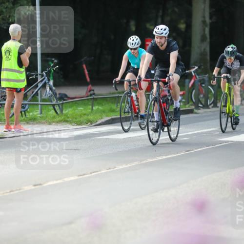 08.09.2024 - Stadtparktriathlon Zöllner http://msf.ph/oto/6993506 08.09.2024 11:55:12 Radfahren 588, 590, 596, 626, 658, 683, 807 meine-sportfotos.de