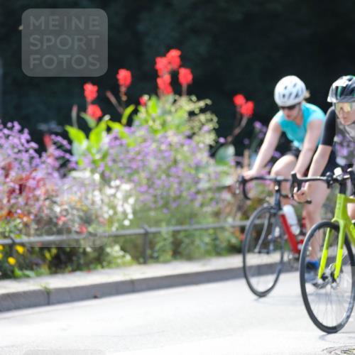 08.09.2024 - Stadtparktriathlon Zöllner http://msf.ph/oto/6993514 08.09.2024 11:55:13 Radfahren 572, 588, 590, 596, 626, 658, 683 meine-sportfotos.de